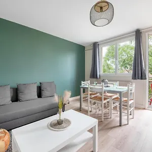 https://t3-centre-ville-avec-parking-refait-a-neuf.midi-pyreneeshotels.com