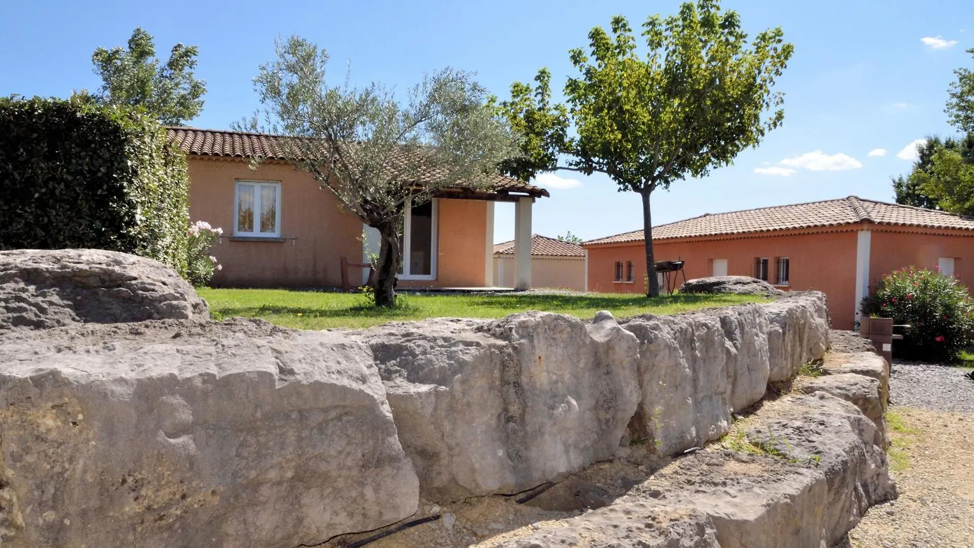 Domaine Des Garrigues Hotel Grospierres Campsite